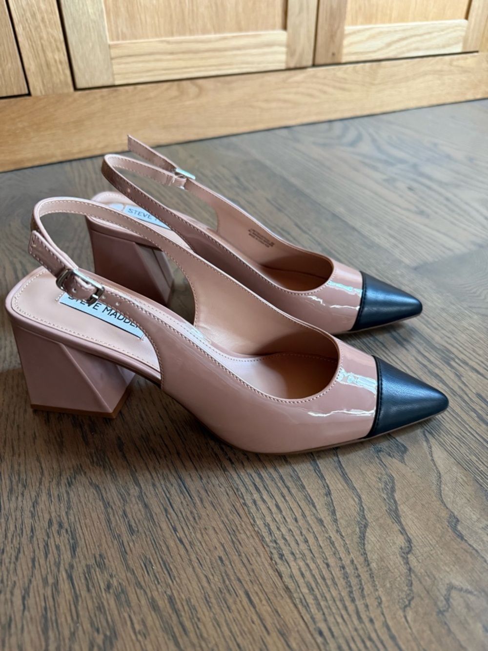 NWOT Steve Madden Pink Patent Slingback Pumps with Black Cap Toe size 9.